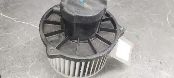 Hyundai Accent Heater fan/blower f00s330001