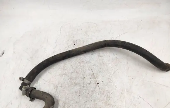 Audi A4 S4 B5 8D Engine coolant pipe/hose