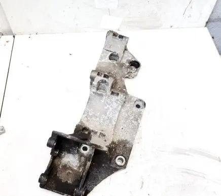 Ford Galaxy Engine mounting bracket 045903143c