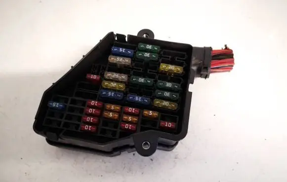 Audi A4 S4 B7 8E 8H Fuse box set