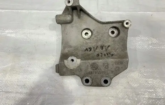Fiat Stilo Engine mounting bracket 46790511