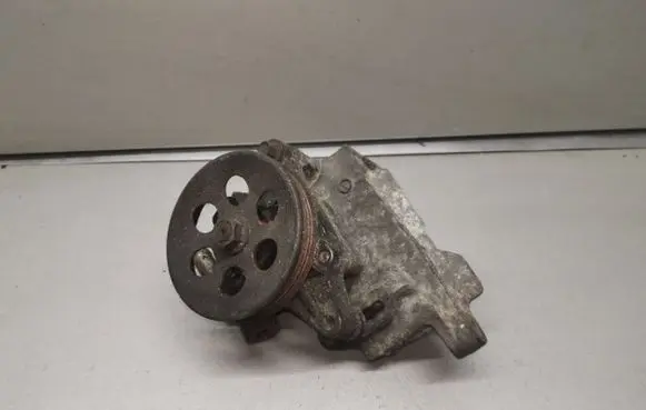 Honda CR-V Power steering pump