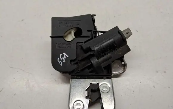 Volkswagen PASSAT CC Tailgate boot lock/latch motor 4F5827505D