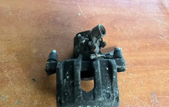 Mazda 5 Rear brake caliper