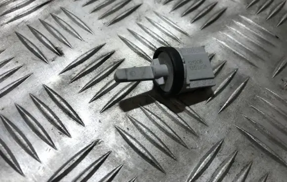 Interior temperature sensor