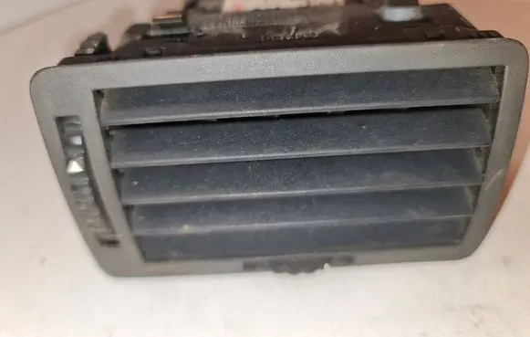 Skoda Octavia Mk1 (1U) Dash center air vent grill 1U1819702 1U1819702B 1U28197021