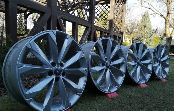 Audi A6 S6 C6 4F R20 alloy rim 