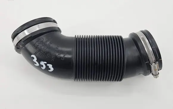 Audi A5 Turbo air intake inlet pipe/hose 8B3129616