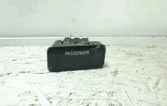 Toyota Land Cruiser (J120) Passenger airbag on/off switch 8395060030
