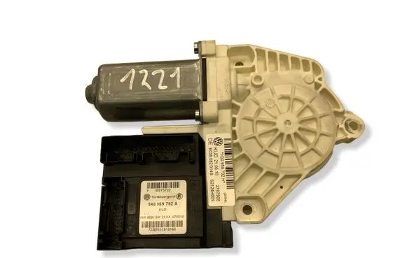 Volkswagen Scirocco Front door window regulator motor 5K0959792A