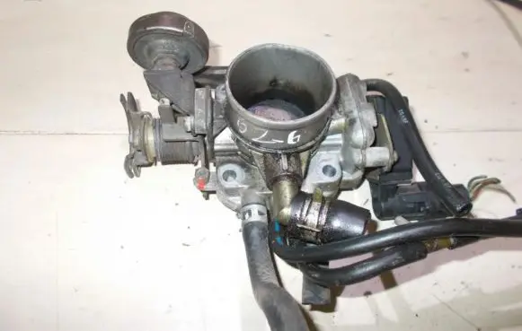 Mazda 626 Throttle valve