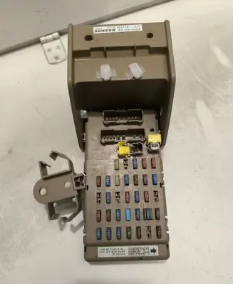 Subaru Forester SH Fuse module 82201FG010