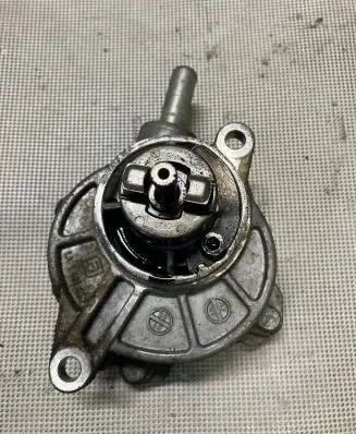 Mercedes-Benz C W204 Vacuum pump A6462300365