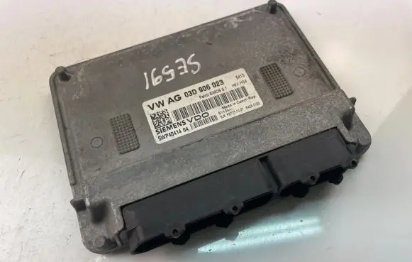Skoda Fabia Mk1 (6Y) Engine control unit/module ECU 03D906023