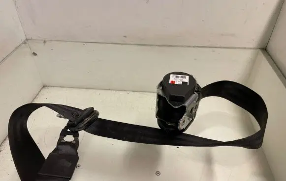 Audi A6 S6 C6 4F Front seatbelt 605404600 008L000