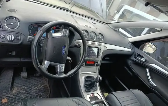 Ford S-MAX Dashboard 