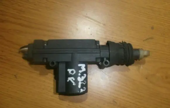 Mazda 323 Central locking motor 