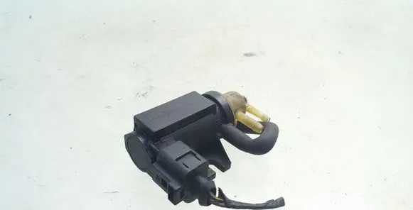 Skoda Octavia Mk2 (1Z) Vacuum valve 1K0906627A