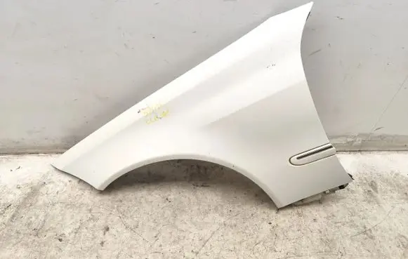 Mercedes-Benz CLK AMG A208 C208 Fender
