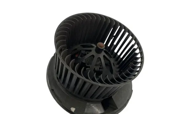 Volkswagen Touran II Heater fan/blower 1K2819015C