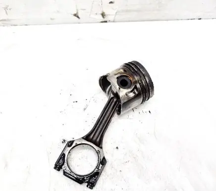Volkswagen PASSAT B5 Piston with connecting rod