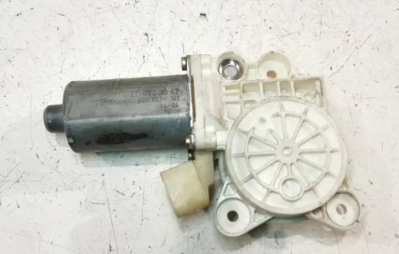 Mercedes-Benz E W211 Front door window regulator motor A2118203042 993627101