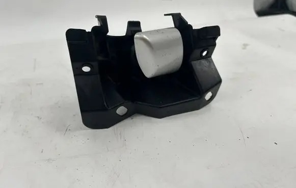 Mercedes-Benz Vito Viano W639 Headlight washer spray nozzle M8372