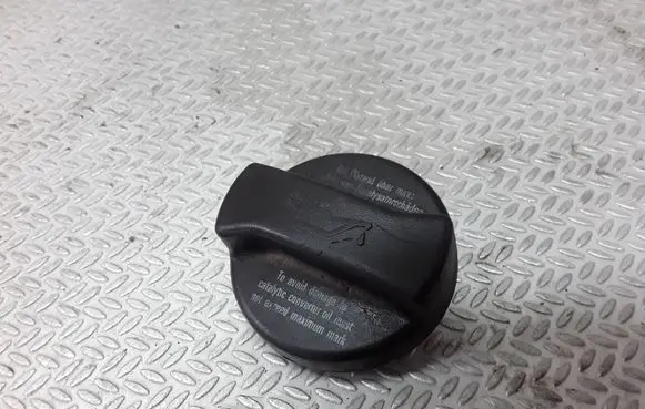 Audi A6 S6 C5 4B Oil filler cap 026103485