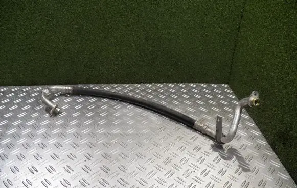 Opel Vivaro Air conditioning (A/C) pipe/hose 924543135R 93457399