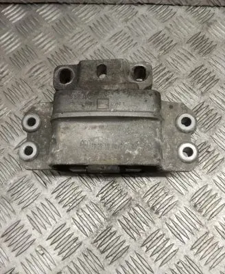 Volkswagen Golf V Engine mount bracket 1K0199555