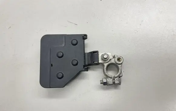 Volkswagen Jetta VI Positive cable (battery) 5C6941824A 5C6937550a