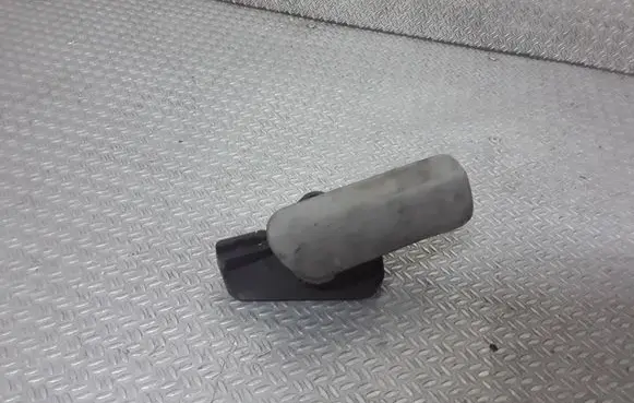 Volkswagen Phaeton Engine bonnet (hood) release handle 3D1823553