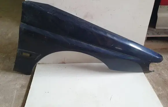 Peugeot 605 Fender