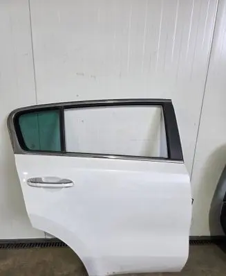 KIA Sportage Rear door