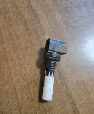 Nissan Terrano Windshield washer fluid level sensor 