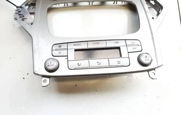 Ford Mondeo MK IV Climate control unit 7s7t18c612af w8gb58044
