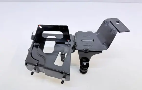 Mercedes-Benz GLS X166 Pneumatic air compressor holding bracket A1663200143
