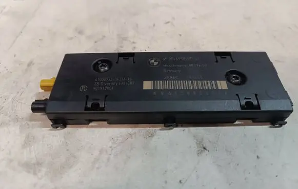 BMW 1 E81 E87 Aerial antenna amplifier 65206958900