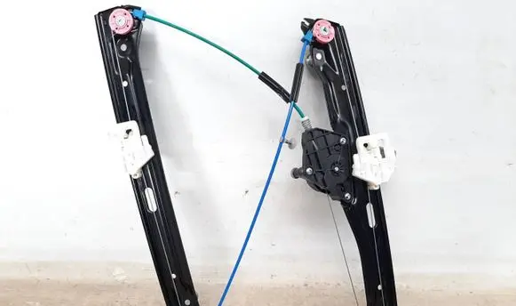 BMW X1 F48 F49 Front door window regulator with motor 7349514