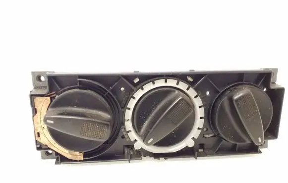Volkswagen Golf III Climate control unit 1H0819045C 1H0820045C 6K0819045