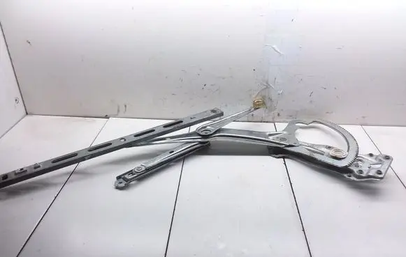 Mercedes-Benz CLK A208 C208 Front door electric window regulator 