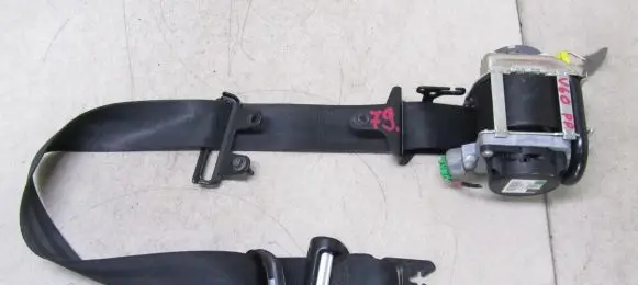 Volvo V60 Front seatbelt