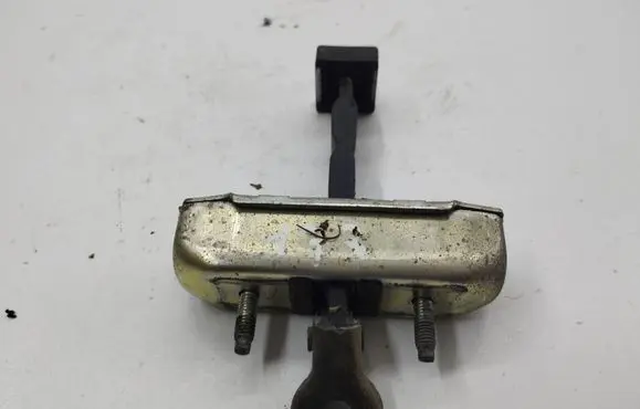 Toyota RAV 4 (XA30) Loading door check strap stopper 