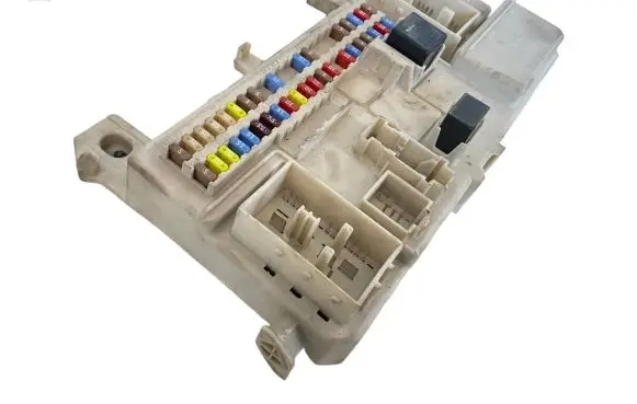 Volvo S40 Fuse module 30728906 519096408