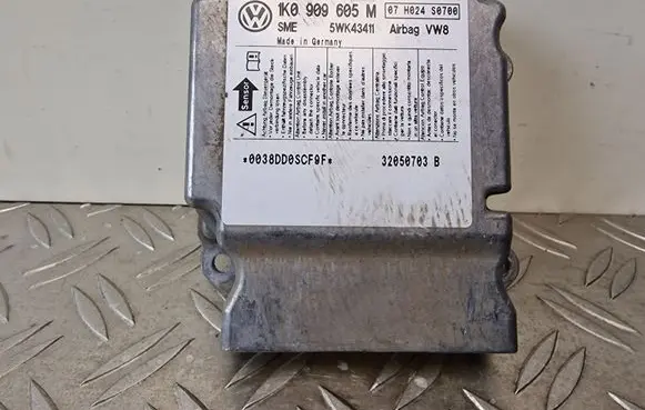 Skoda Octavia Mk2 (1Z) Airbag control unit/module 1K0909605M