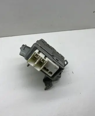 Toyota Yaris Power steering control unit/module 896500D140 2250001331 6900001067