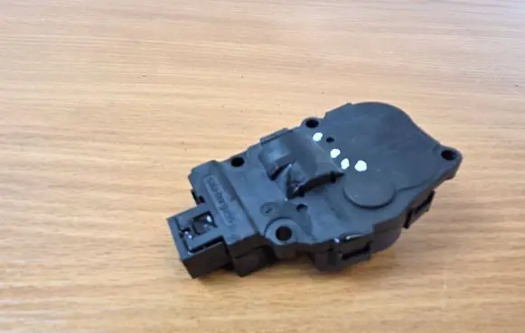 Volvo XC60 Air flap motor/actuator K9749007 21062016