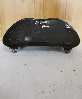 Toyota Avensis T250 Speedometer (instrument cluster) 8380005642 MB2574305600