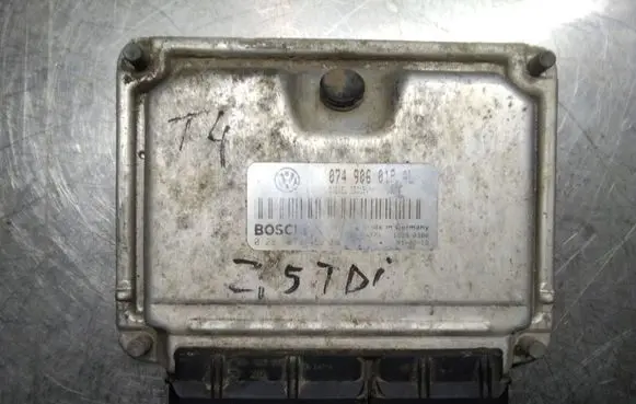 Volkswagen Transporter - Caravelle T4 Engine control unit/module 074906018AL 0281070459