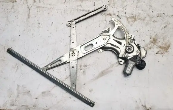 Toyota Prius (XW30) Sliding door window regulator with motor